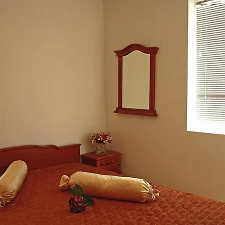 Apartment Bravo 5 *